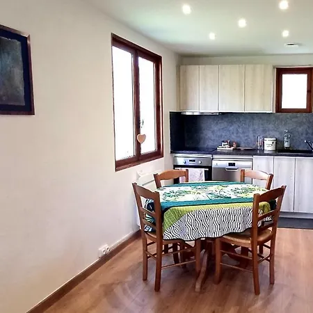 Holiday home Roche Rousse *